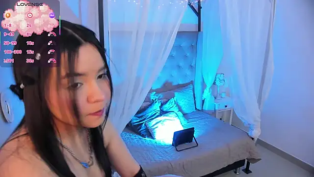 Hanna  Becker  online show from 3, 10, 2025