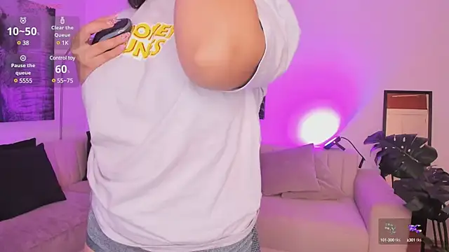 Snapshot of alaia7h chatting on 8, 3, 2025 alaia7h online show from 8, 3, 2025