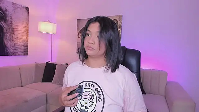 Snapshot of alaia7h chatting on 19, 11, 2025 alaia7h online show from 19, 11, 2025