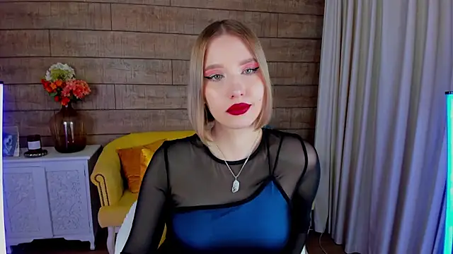 LiliLinn online show from 4, 2, 2025