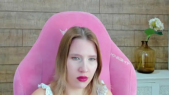 LiliLinn online show from 20, 10, 2025