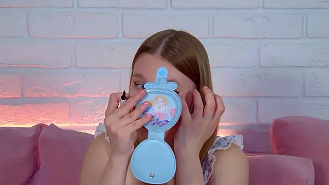 LiliLinn online show from 16, 6, 2026