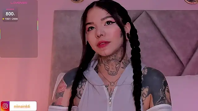 NinaInk online show from 12, 10, 2025