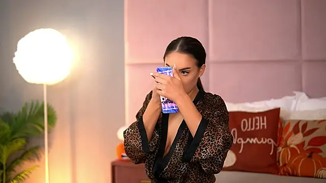 AlmaLuv online show from 28, 11, 2025