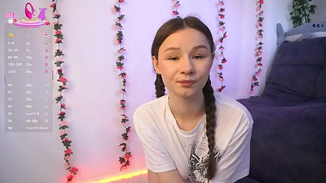 Snapshot of GlamourNova chatting on 10, 3, 2025 GlamourNova online show from 10, 3, 2025