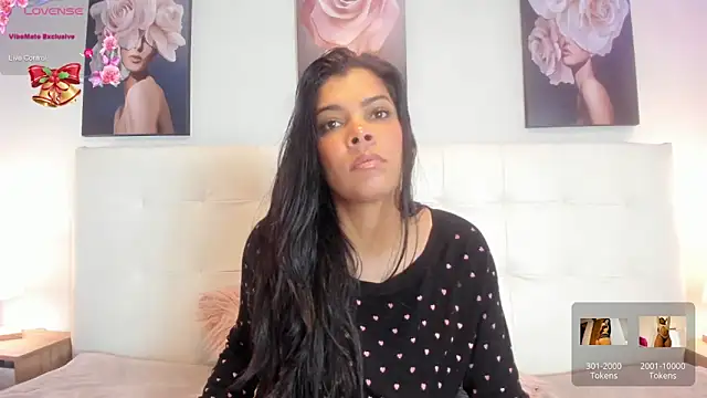 Sweetdreamses  online show from 13, 12, 2024