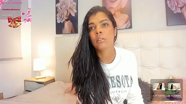 Sweetdreamses  online show from 27, 12, 2024