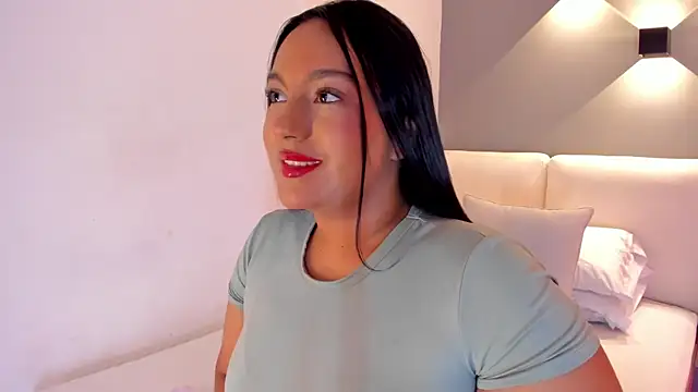 Snapshot of ellamontoya chatting on 15, 9, 2025 ellamontoya online show from 15, 9, 2025