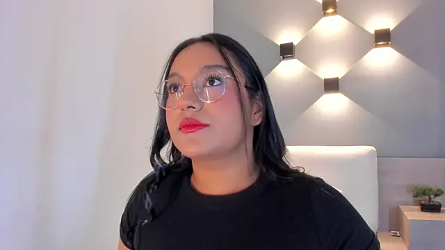 Snapshot of ellamontoya chatting on 19, 9, 2025 ellamontoya online show from 19, 9, 2025