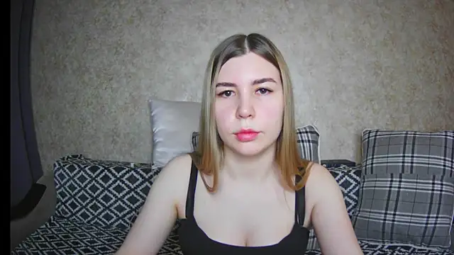 ElllaNuar online show from 11, 12, 2024