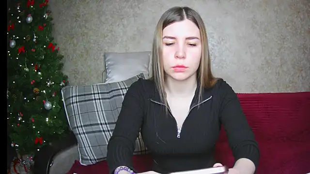 ElllaNuar online show from 14, 1, 2025