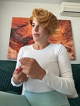 Selvaggia official83 online show from 9, 2, 2026