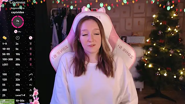 Snapshot of MoonlishSiren chatting on 25, 12, 2024 MoonlishSiren online show from 25, 12, 2024