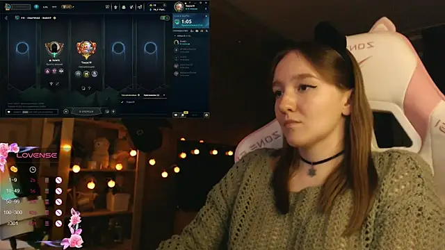 Snapshot of MoonlishSiren chatting on 29, 10, 2025 MoonlishSiren online show from 29, 10, 2025