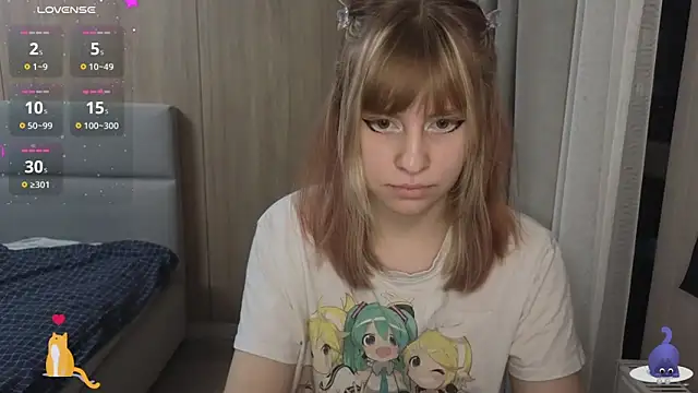 Snapshot of HermioneHHH chatting on 6, 11, 2025 HermioneHHH online show from 6, 11, 2025