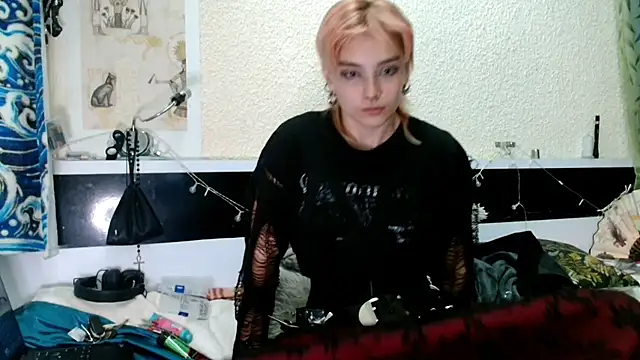 Sophie Bell online show from 7, 6, 2026