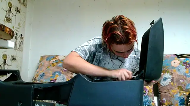 Sophie Bell online show from 11, 6, 2026
