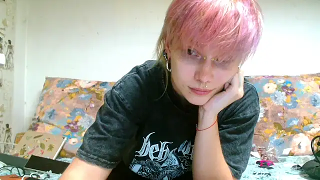 Sophie Bell online show from 13, 6, 2026