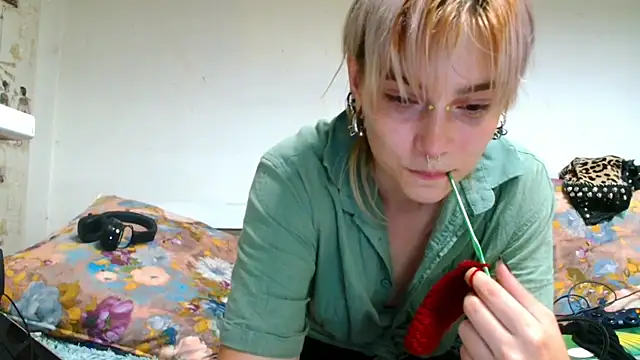 Sophie Bell online show from 25, 6, 2026