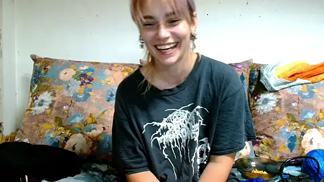 Sophie Bell online show from 18, 7, 2026