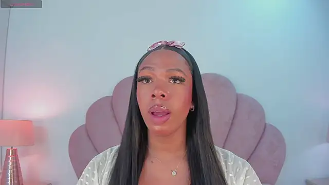 Nicole Paradise online show from 28, 12, 2024