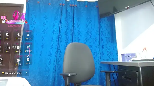 SophiaMeyerst online show from 24, 9, 2025