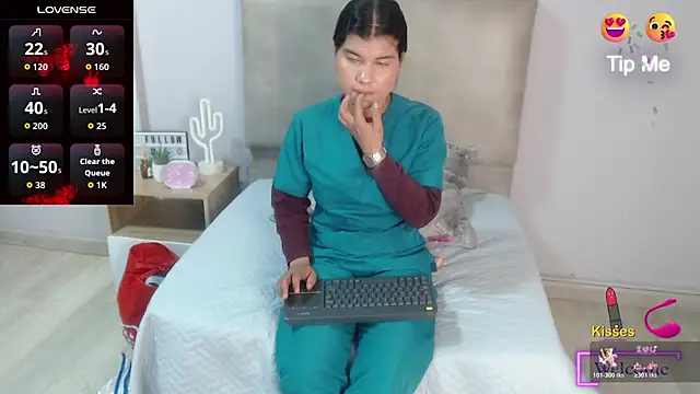 Snapshot of SophiaMeyerst chatting on 30, 4, 2026 SophiaMeyerst online show from 30, 4, 2026