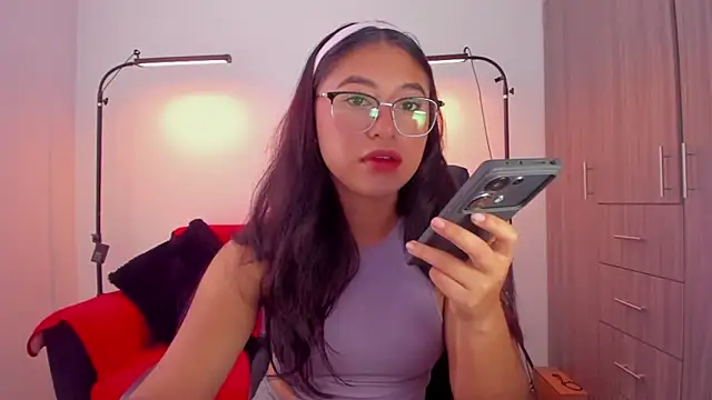 cloy baby   online show from 28, 2, 2026