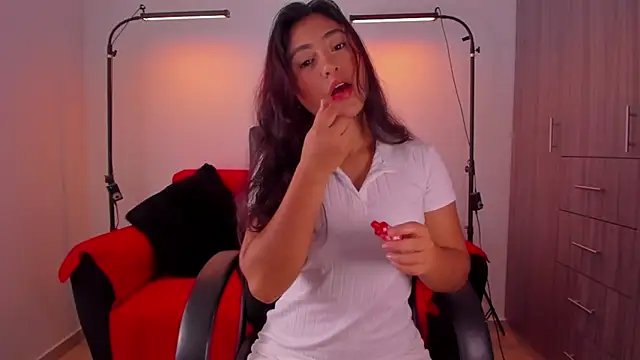 cloy baby   online show from 23, 4, 2026