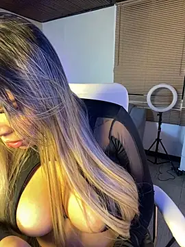 MiaWhitePink  online show from 14, 3, 2025