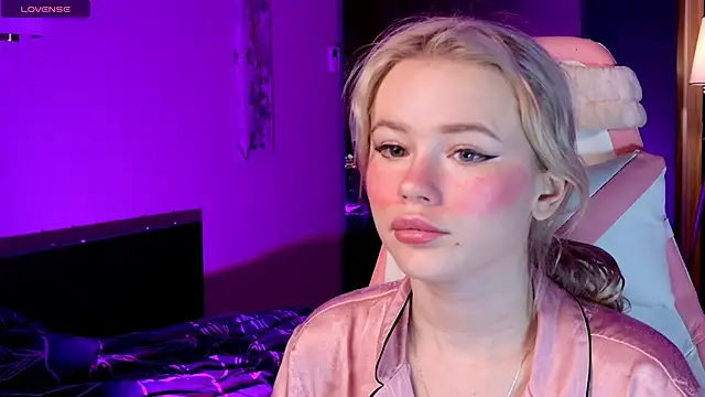 LexieLoree online show from 10, 3, 2025