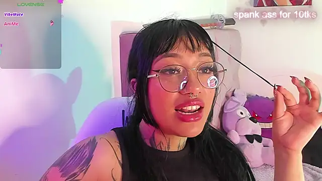 Akari1 Mischief online show from 4, 1, 2025