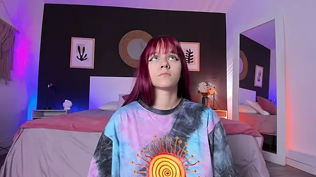 VioletPaket online show from 22, 9, 2025