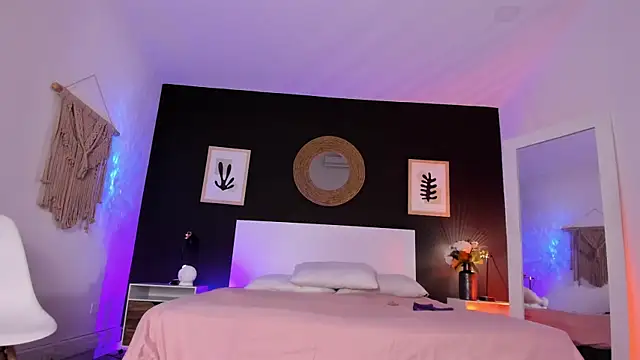 VioletPaket online show from 29, 9, 2025