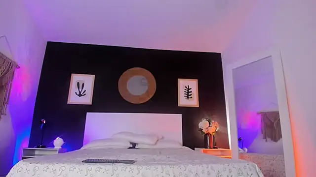 VioletPaket online show from 27, 10, 2025