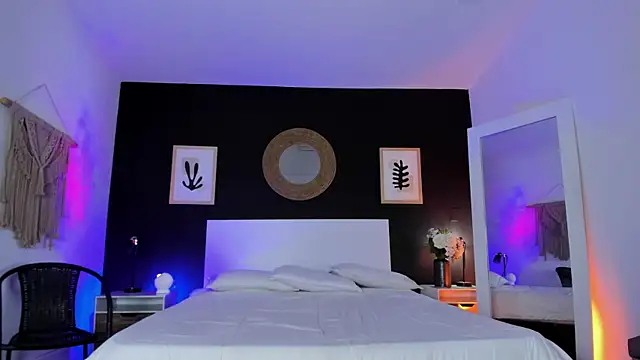 VioletPaket online show from 30, 11, 2025