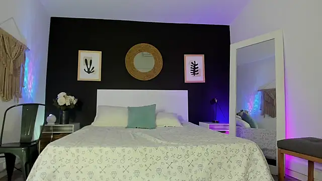 VioletPaket online show from 11, 2, 2026