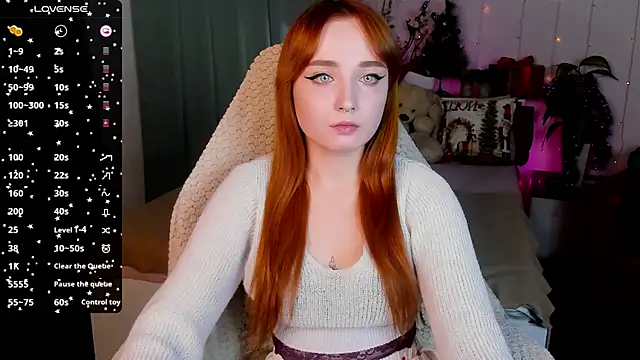 Snapshot of Emma_Chery chatting on 28, 12, 2024 Emma Chery online show from 28, 12, 2024