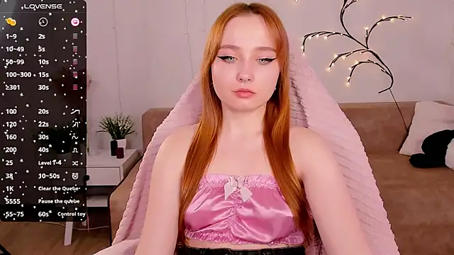 Snapshot of Emma_Chery chatting on 21, 1, 2025 Emma Chery online show from 21, 1, 2025