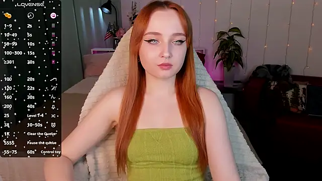 Snapshot of Emma_Chery chatting on 22, 1, 2025 Emma Chery online show from 22, 1, 2025