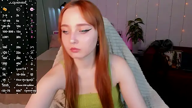 Snapshot of Emma_Chery chatting on 22, 1, 2025 Emma Chery online show from 22, 1, 2025