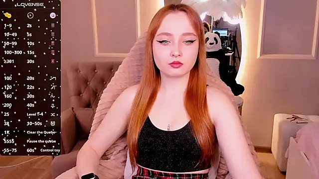 Snapshot of Emma_Chery chatting on 18, 2, 2025 Emma Chery online show from 18, 2, 2025