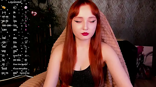 Snapshot of Emma_Chery chatting on 28, 2, 2025 Emma Chery online show from 28, 2, 2025