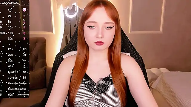 Snapshot of Emma_Chery chatting on 7, 3, 2025 Emma Chery online show from 7, 3, 2025