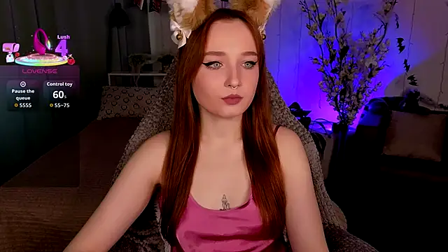 Snapshot of Emma_Chery chatting on 23, 10, 2025 Emma Chery online show from 23, 10, 2025