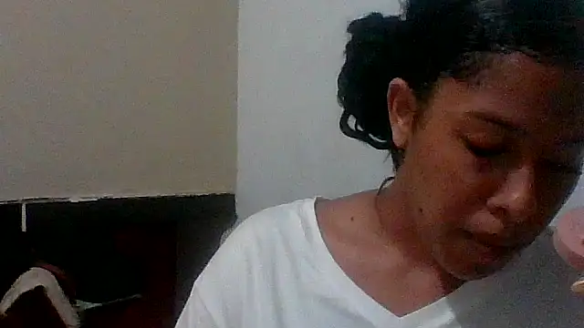 Snapshot of Kitra_New chatting on 22, 10, 2025 Kitra New online show from 22, 10, 2025