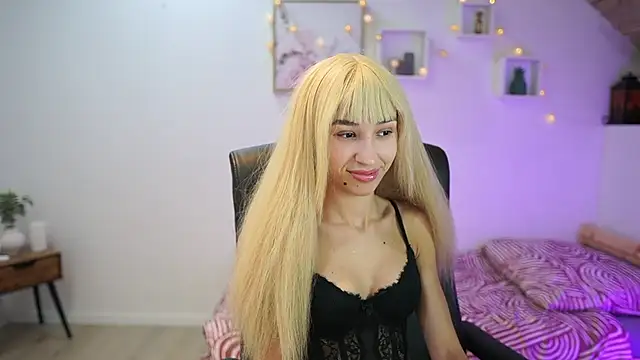 Amai  Liu online show from 5, 11, 2025