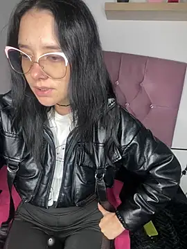 Isabella 21x online show from 24, 2, 2025