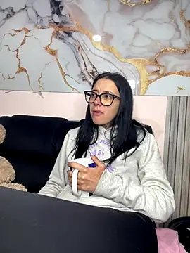 Isabella 21x online show from 7, 11, 2025