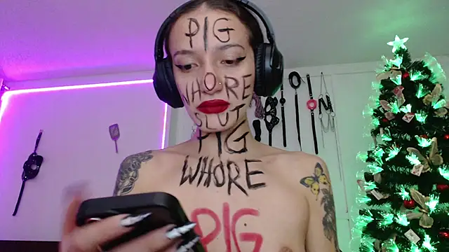 Snapshot of Eloise-brown chatting on 9, 12, 2024 Eloise-brown online show from 9, 12, 2024